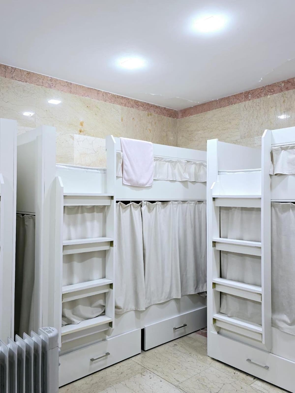 Cafe Terrace Hostel บากู ภายนอก รูปภาพ